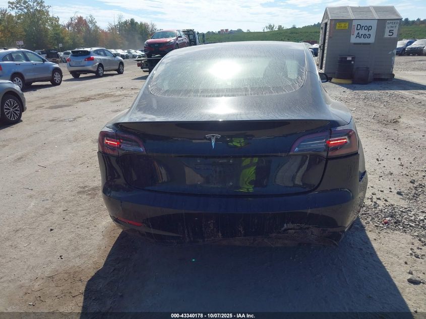 2018 Tesla Model 3 Long Range/Performance VIN: 5YJ3E1EB3JF099124 Lot: 43340178
