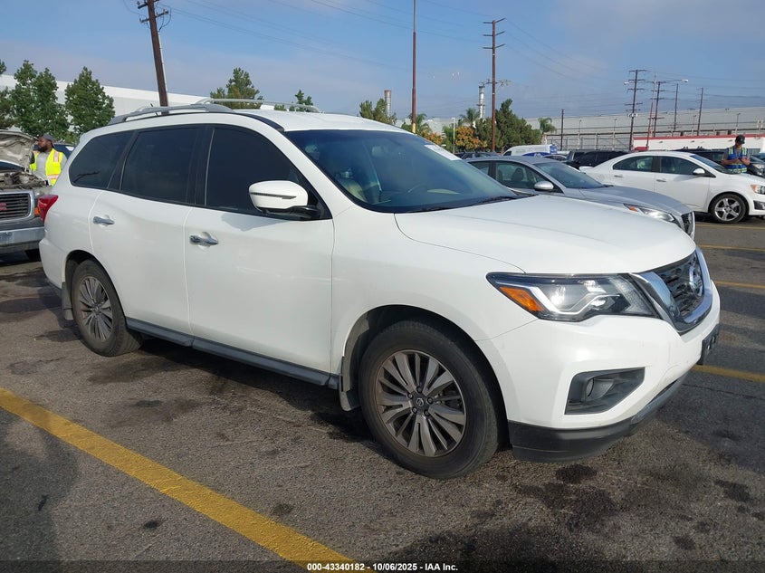 NISSAN PATHFINDER SL 2017