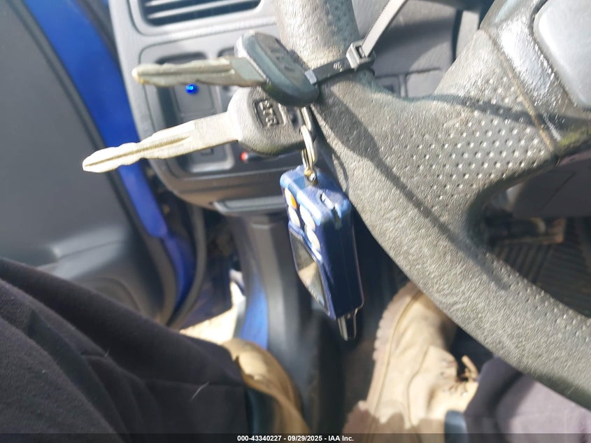 2000 Honda Cr-V Ex VIN: JHLRD1864YC017309 Lot: 43340227