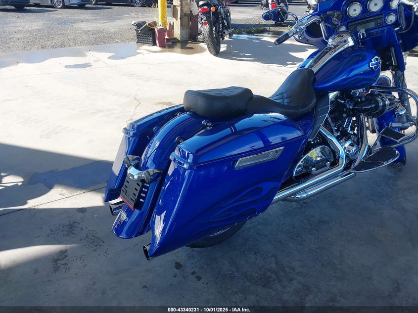 1HD1KBM19CB639238 2012 HARLEY-DAVIDSON STREET GLIDE photo no. 4