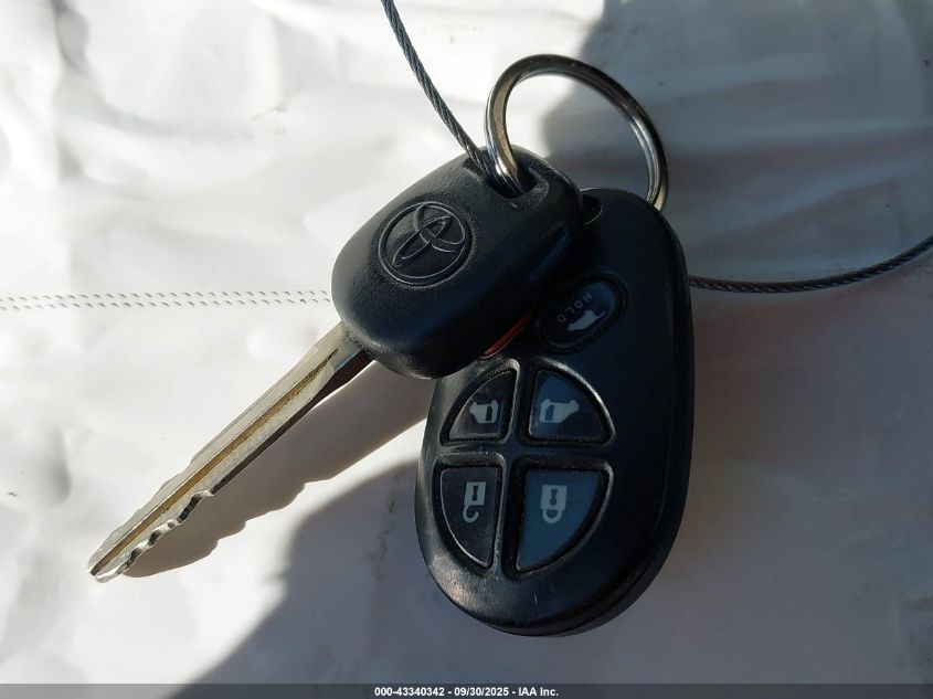 2014 Toyota Sienna Se 8 Passenger VIN: 5TDXK3DC4ES508085 Lot: 43340342