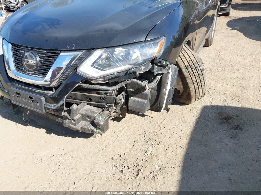 2018 NISSAN ROGUE SV - KNMAT2MV6JP617103