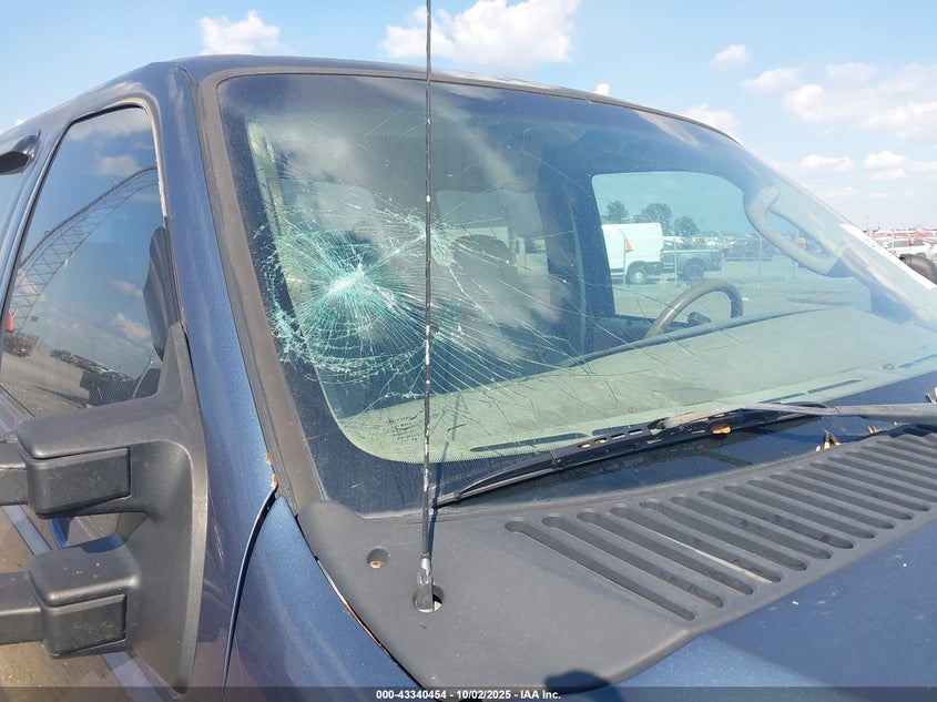 2004 Ford F-350 Lariat/Xl/Xlt VIN: 1FTSW30P24EB19358 Lot: 43340454