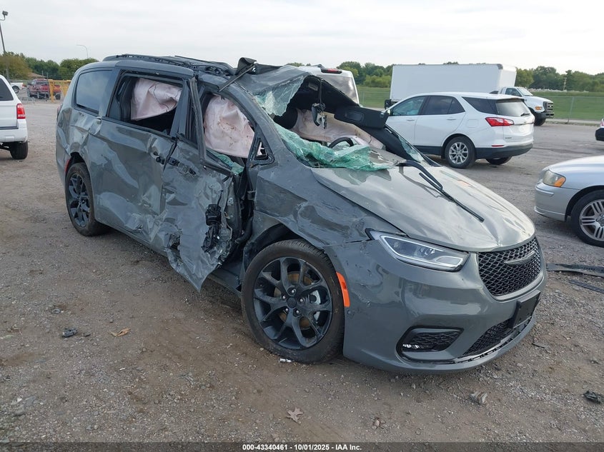 2025 CHRYSLER PACIFICA LIMITED - 2C4RC1GG6SR613871