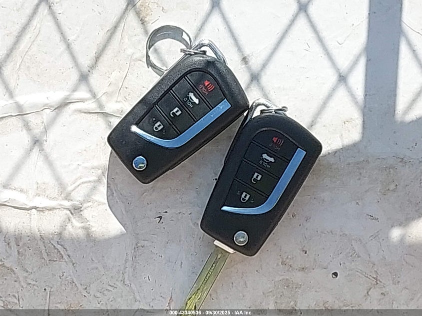 2022 Toyota Corolla Le VIN: 5YFEPMAE4NP300415 Lot: 43340536