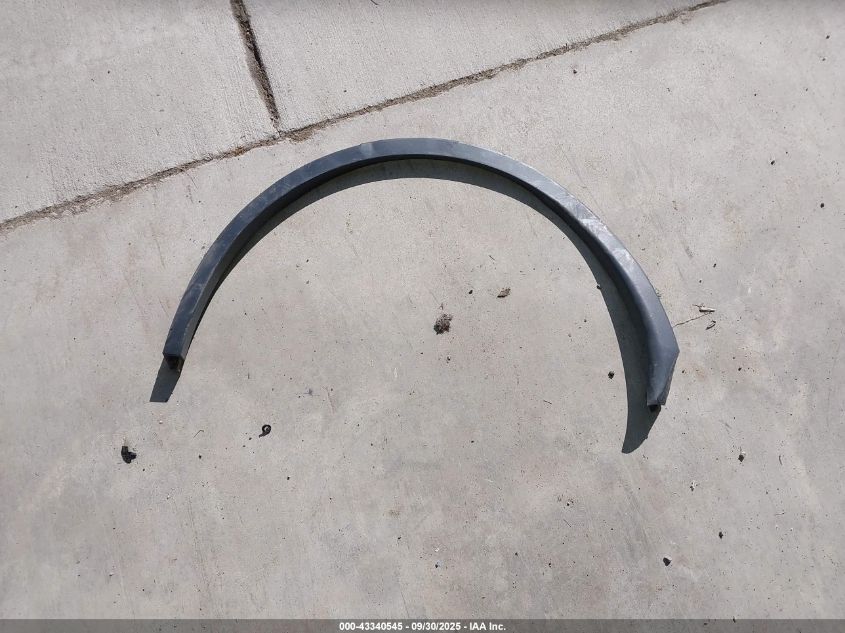 2023 Tesla Model Y Awd/Long Range Dual Motor All-Wheel Drive VIN: 7SAYGDEE6PF886642 Lot: 43340545