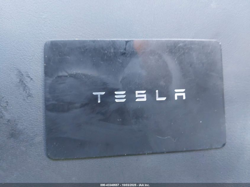 2025 Tesla Model Y Long Range Dual Motor All-Wheel Drive VIN: 7SAYGAEE1SF221655 Lot: 43340557