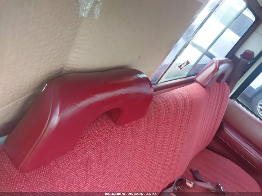 1993 Chevrolet Gmt-400 C1500 VIN: 1GCEC14Z8PE130326 Lot: 43340573