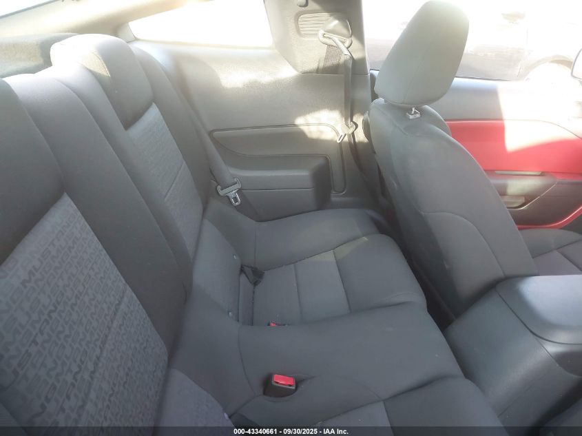 2005 Ford Mustang V6 Deluxe/V6 Premium VIN: 1ZVFT80N855119319 Lot: 43340661