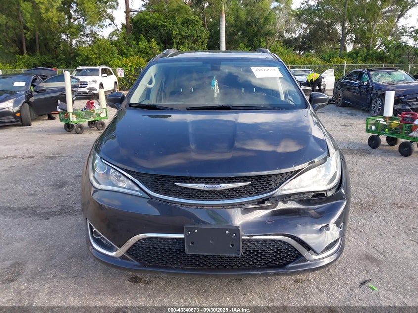 2020 Chrysler Pacifica Touring L VIN: 2C4RC1BG2LR280268 Lot: 43340673