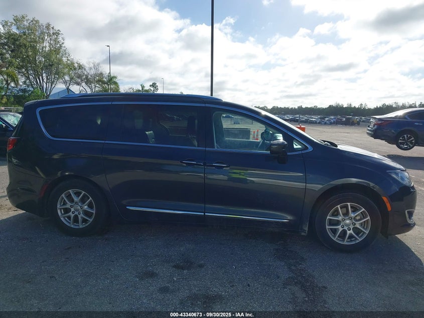 2020 Chrysler Pacifica Touring L VIN: 2C4RC1BG2LR280268 Lot: 43340673