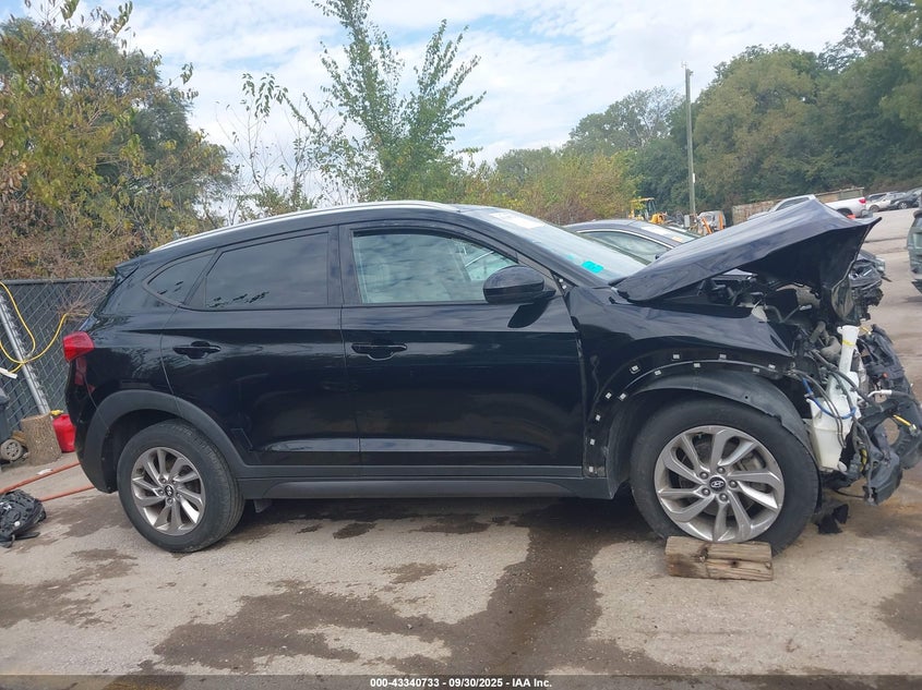 2016 HYUNDAI TUCSON SE - KM8J33A40GU139879