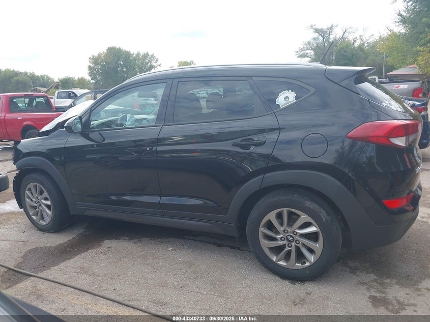 2016 HYUNDAI TUCSON SE - KM8J33A40GU139879