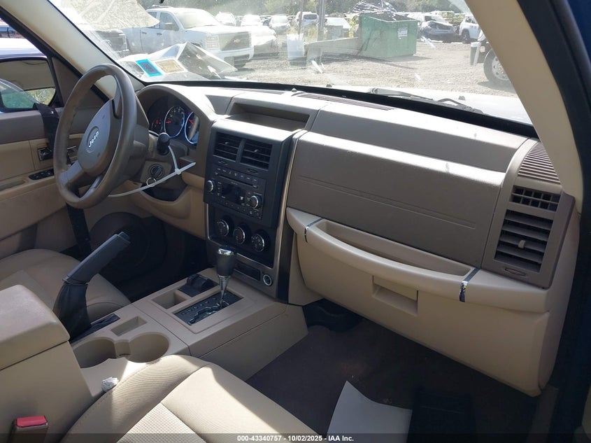 1J8GN28K89W533041 2009 JEEP LIBERTY (NORTH AMERICA) photo no. 5