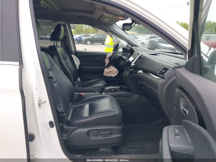 2017 HONDA PILOT TOURING - 5FNYF6H91HB023453