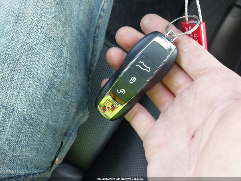 2016 Porsche Macan S VIN: WP1AB2A54GLB50205 Lot: 43340902