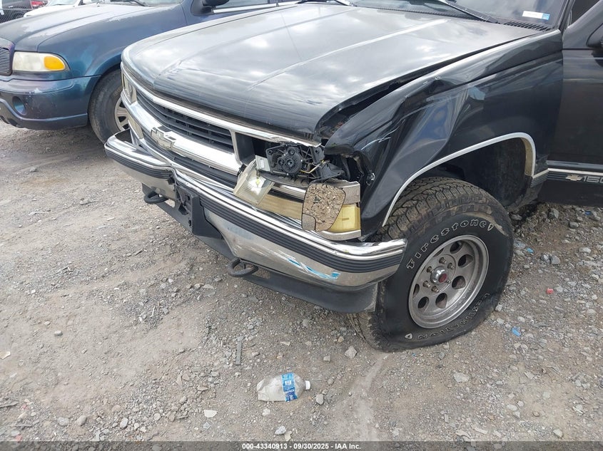 1997 Chevrolet Tahoe VIN: 3GNEK18R8VG101807 Lot: 43340913