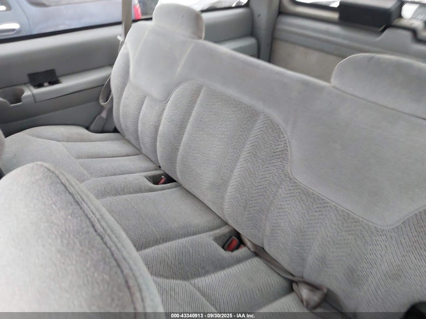 1997 Chevrolet Tahoe VIN: 3GNEK18R8VG101807 Lot: 43340913