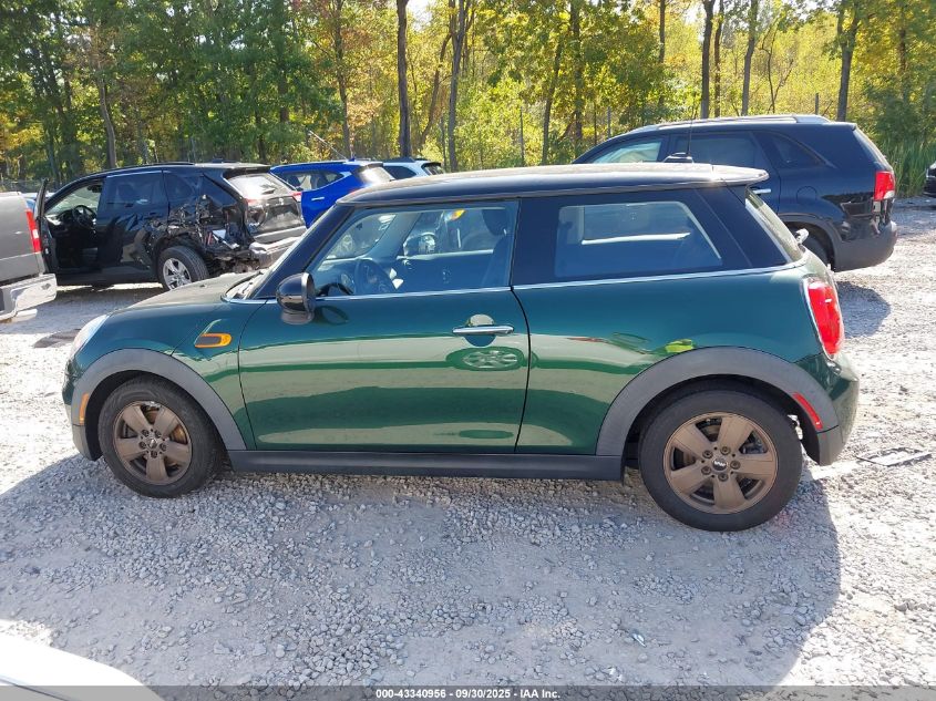 2016 Mini Hardtop Cooper VIN: WMWXP5C5XGT740160 Lot: 43340956