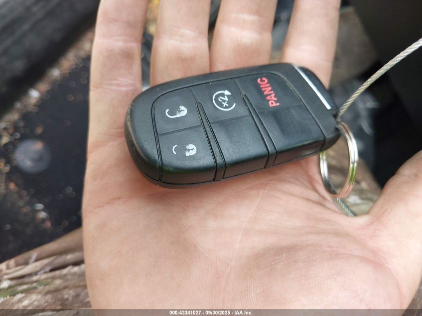 2017 Jeep Renegade Latitude 4X4 VIN: ZACCJBBB0HPE65291 Lot: 43341027