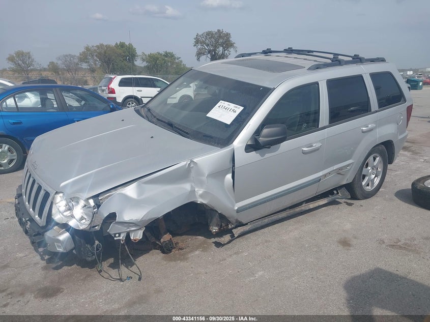 1J8GR48KX9C520745 2009 JEEP GRAND CHEROKEE photo no. 2