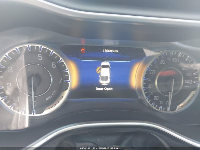 2015 Chrysler 200 C VIN: 1C3CCCCB8FN545351 Lot: 43341182