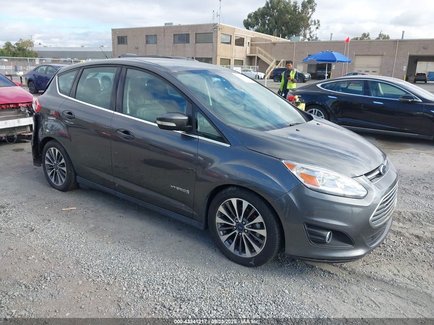 FORD C-MAX TITANIUM
