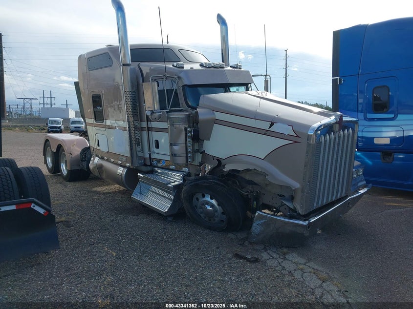 2021 KENWORTH W900 auction photo 1