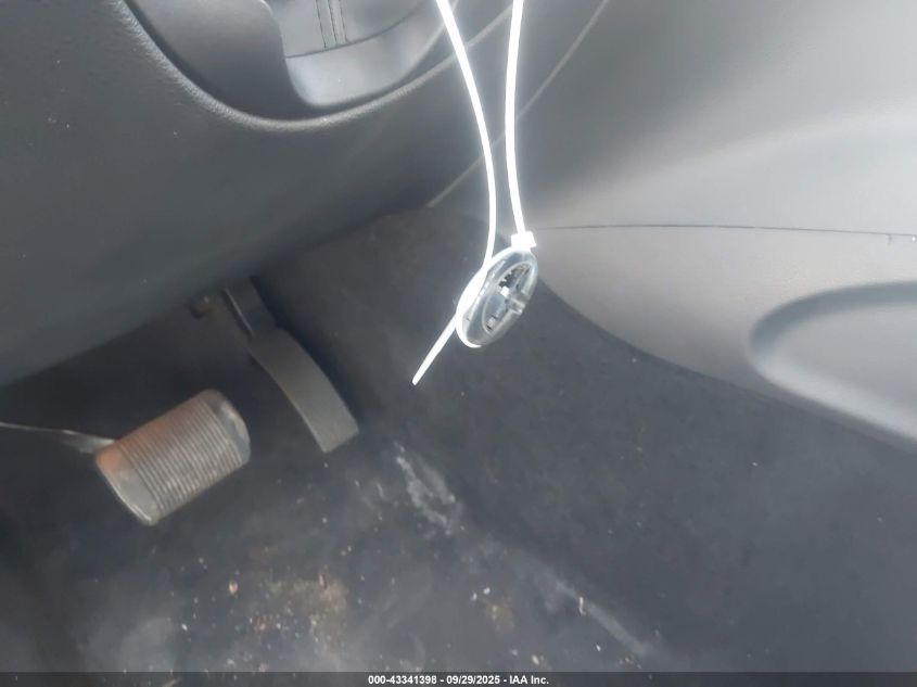 2011 Jeep Grand Cherokee Limited VIN: 1J4RR5GG2BC700823 Lot: 43341398