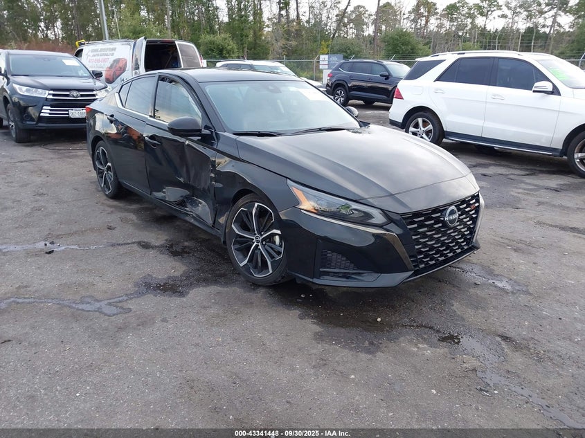 NISSAN ALTIMA SR FWD