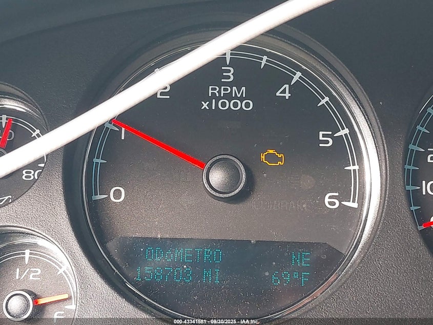 2013 CHEVROLET SUBURBAN 1500 LT - 1GNSCJE07DR101964