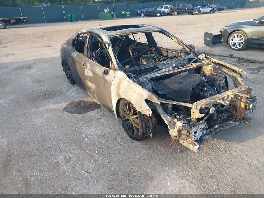 2021 TOYOTA CAMRY SE - 4T1G11AK5MU428643