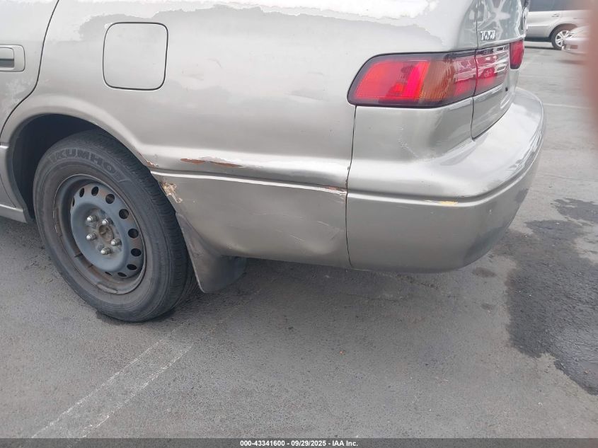 1998 Toyota Camry Le VIN: JT2BG22K2W0250081 Lot: 43341600