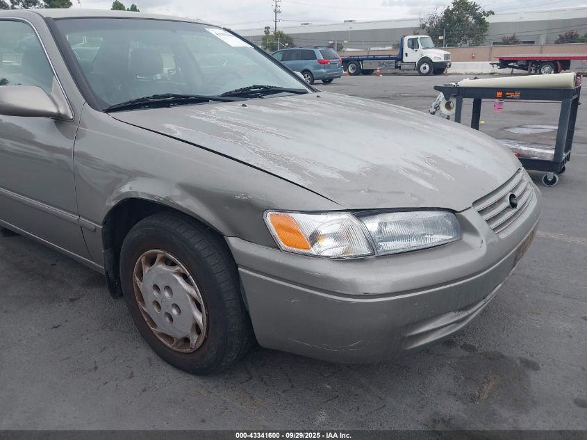 1998 Toyota Camry Le VIN: JT2BG22K2W0250081 Lot: 43341600