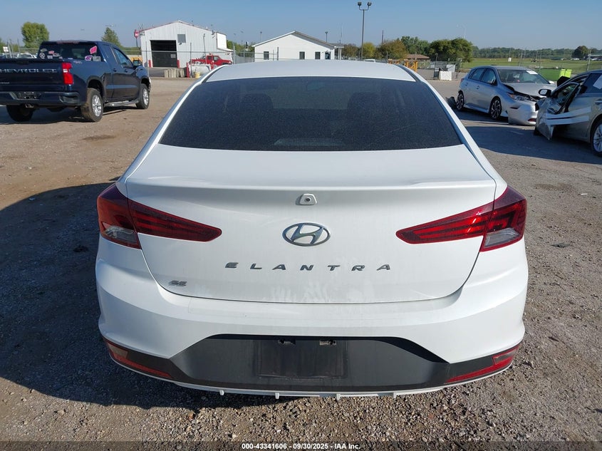 2019 HYUNDAI ELANTRA SE - 5NPD74LFXKH449437