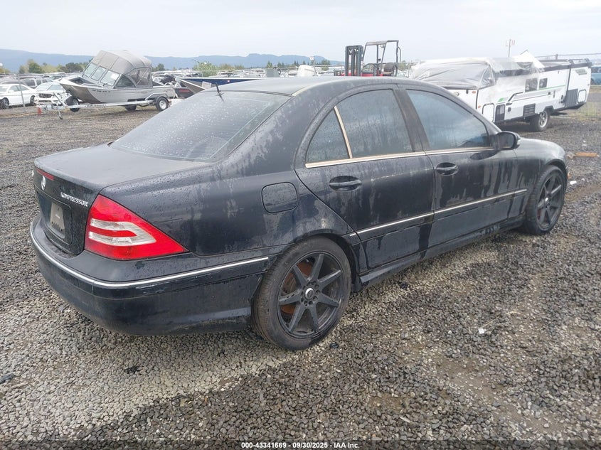 WDBRF40J15F691628 2005 MERCEDES-BENZ C-KLASSE photo no. 4
