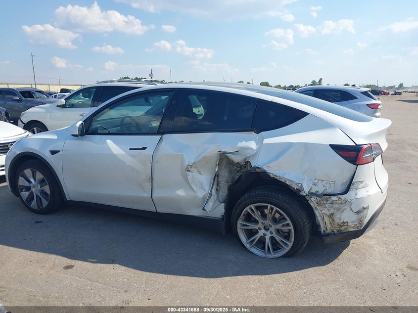 2023 Tesla Model Y VIN: 7SAYGDEE5PA168223 Lot: 43341688