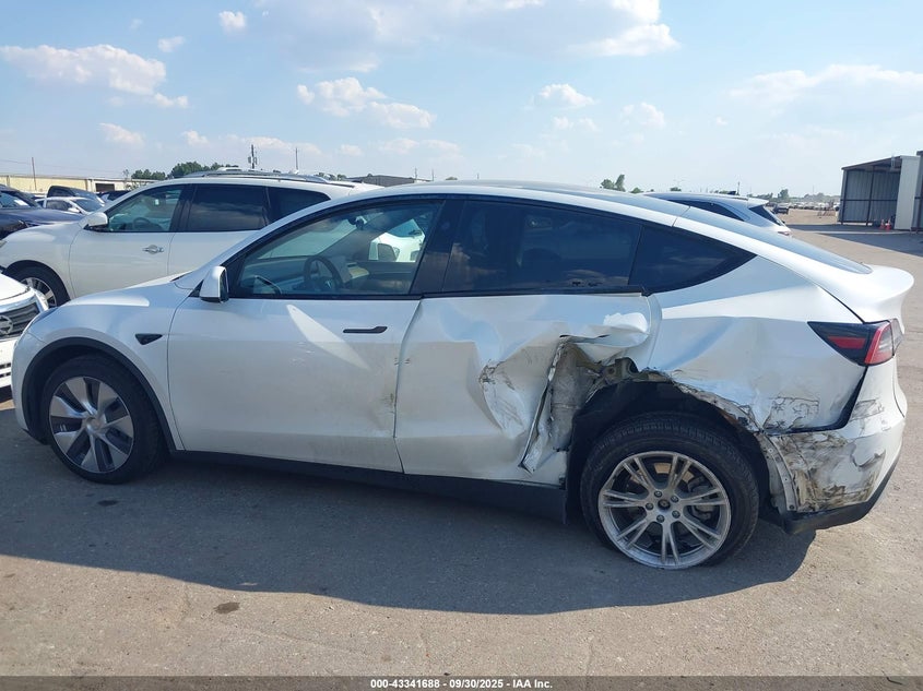 2023 Tesla Model Y VIN: 7SAYGDEE5PA168223 Lot: 43341688