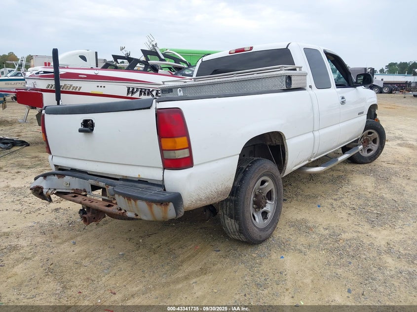 1GCHC29UX1Z267977 2001 CHEVROLET SILVERADO photo no. 4