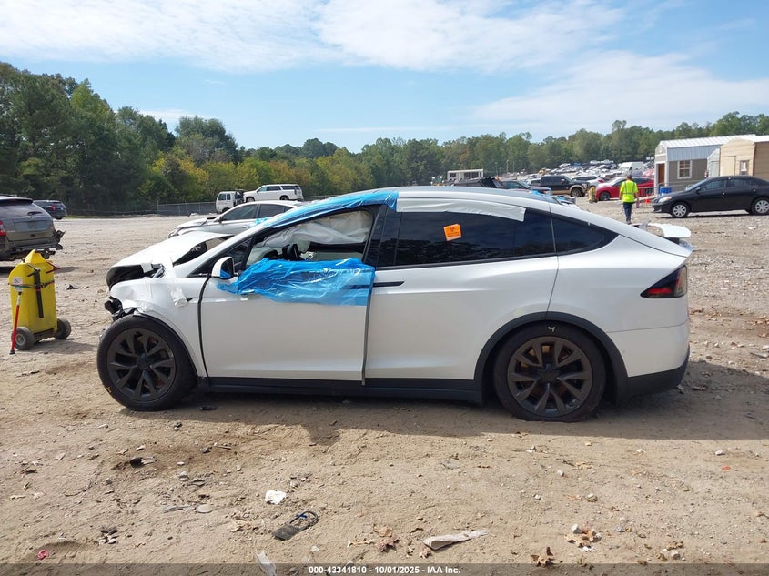 2023 Tesla Model X Dual Motor All-Wheel Drive/Standard Range VIN: 7SAXCDE50PF372177 Lot: 43341810