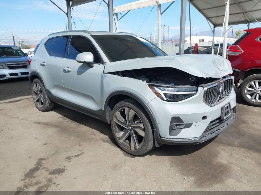 VOLVO XC40 B5 ULTIMATE BRIGHT THEME