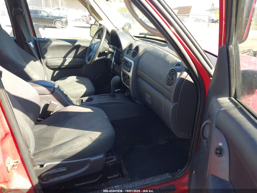 1J4GL48K63W525787 2003 JEEP LIBERTY (NORTH AMERICA) photo no. 5