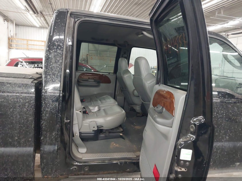 2004 Ford F-350 Lariat/Xl/Xlt VIN: 1FTSW31P54EC85615 Lot: 43341844