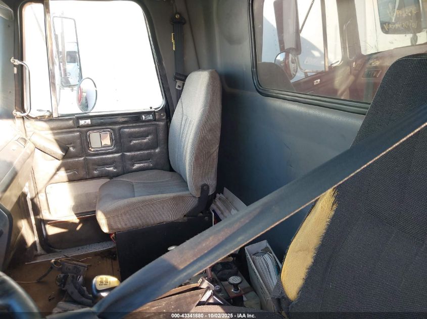 1997 Volvo Conventional Wg VIN: 4VHJCCBEXVN859194 Lot: 43341880