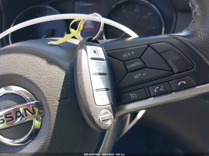 2017 NISSAN ROGUE SV - 5N1AT2MV1HC768959