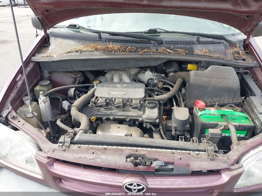 1998 Toyota Sienna Le VIN: 4T3ZF13COWU061581 Lot: 43342073