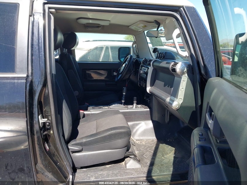 JTEBU11F18K053761 2008 TOYOTA FJ CRUISER photo no. 5