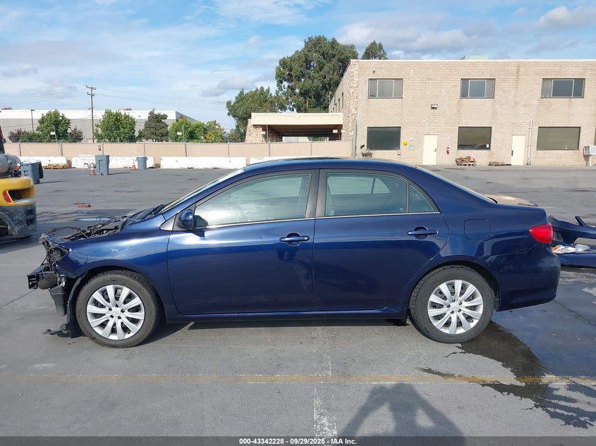 2013 TOYOTA COROLLA LE - 2T1BU4EE8DC946092