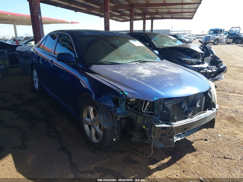 4T1BF3EK1BU619684 2011 Toyota Camry Se auction photo 1