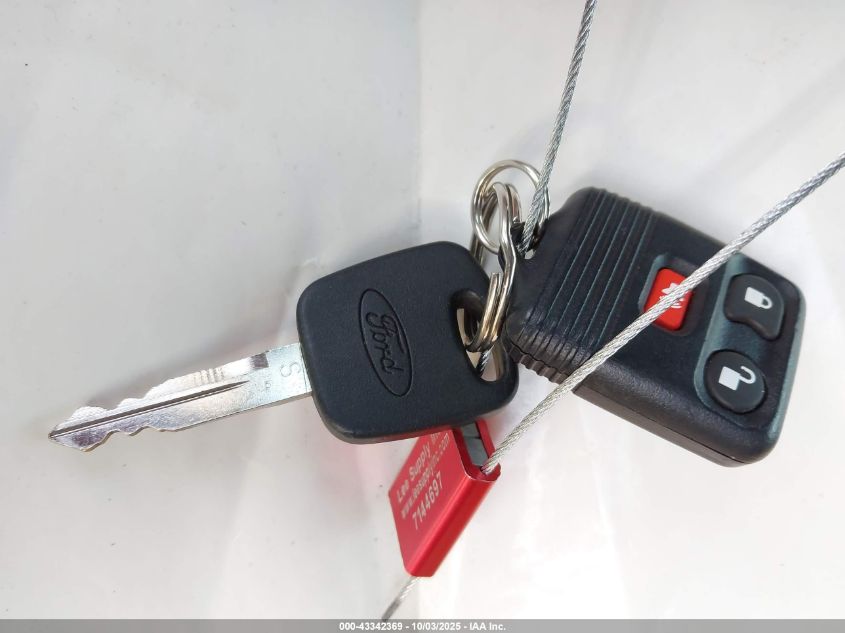 2000 Ford Explorer Limited VIN: 1FMDU85P2YZB38250 Lot: 43342369